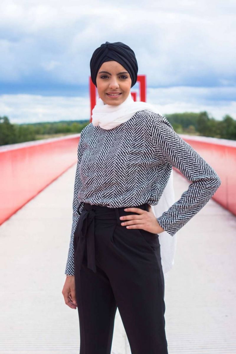 Alternative view of Turban crêpe noir