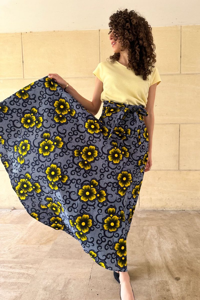 Jupe wax bleu marine fleurs jaunes Niyya