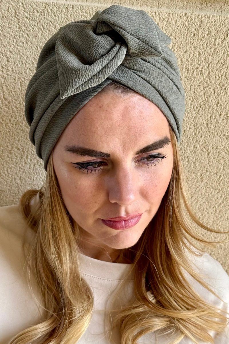 Turban à noeud crêpe kaki pastel Niyya