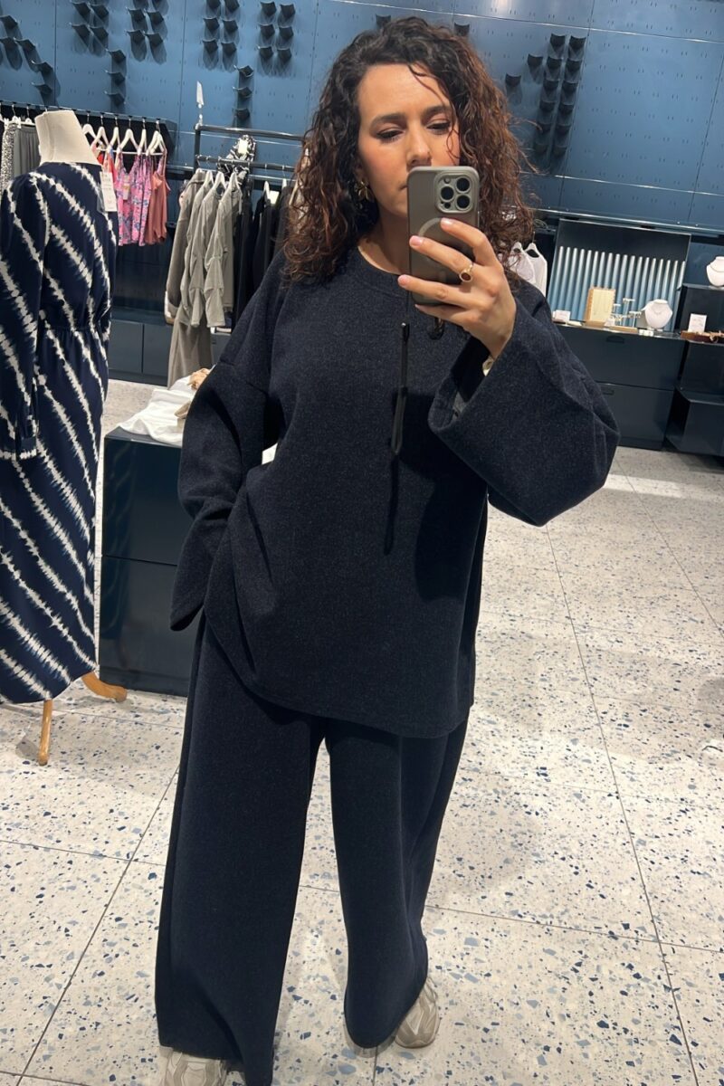 Ensemble en maille épaisse bleu marine