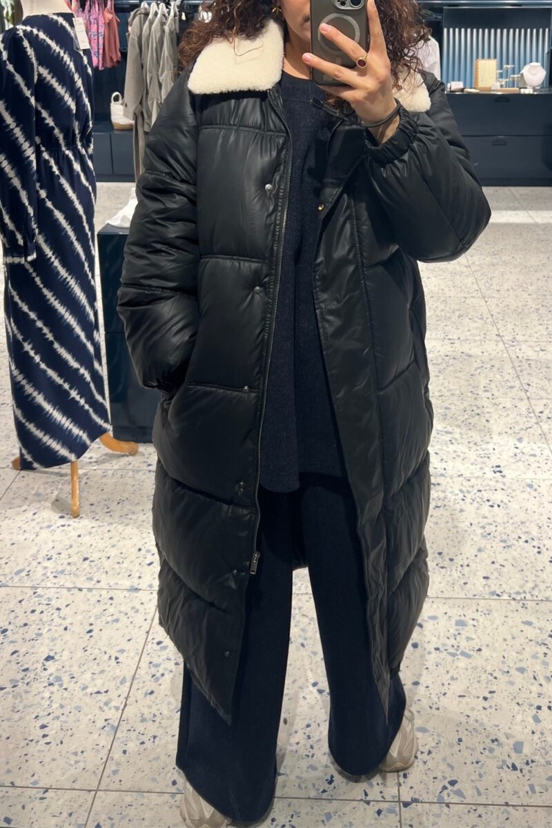 Doudoune longue noire col moumoute