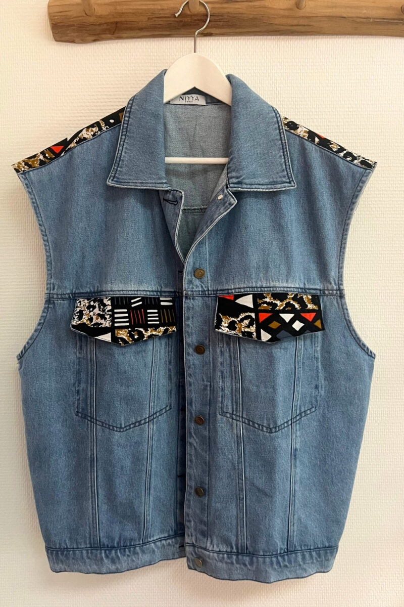 Veste sans manches en jean bleu clair – Wax graphique