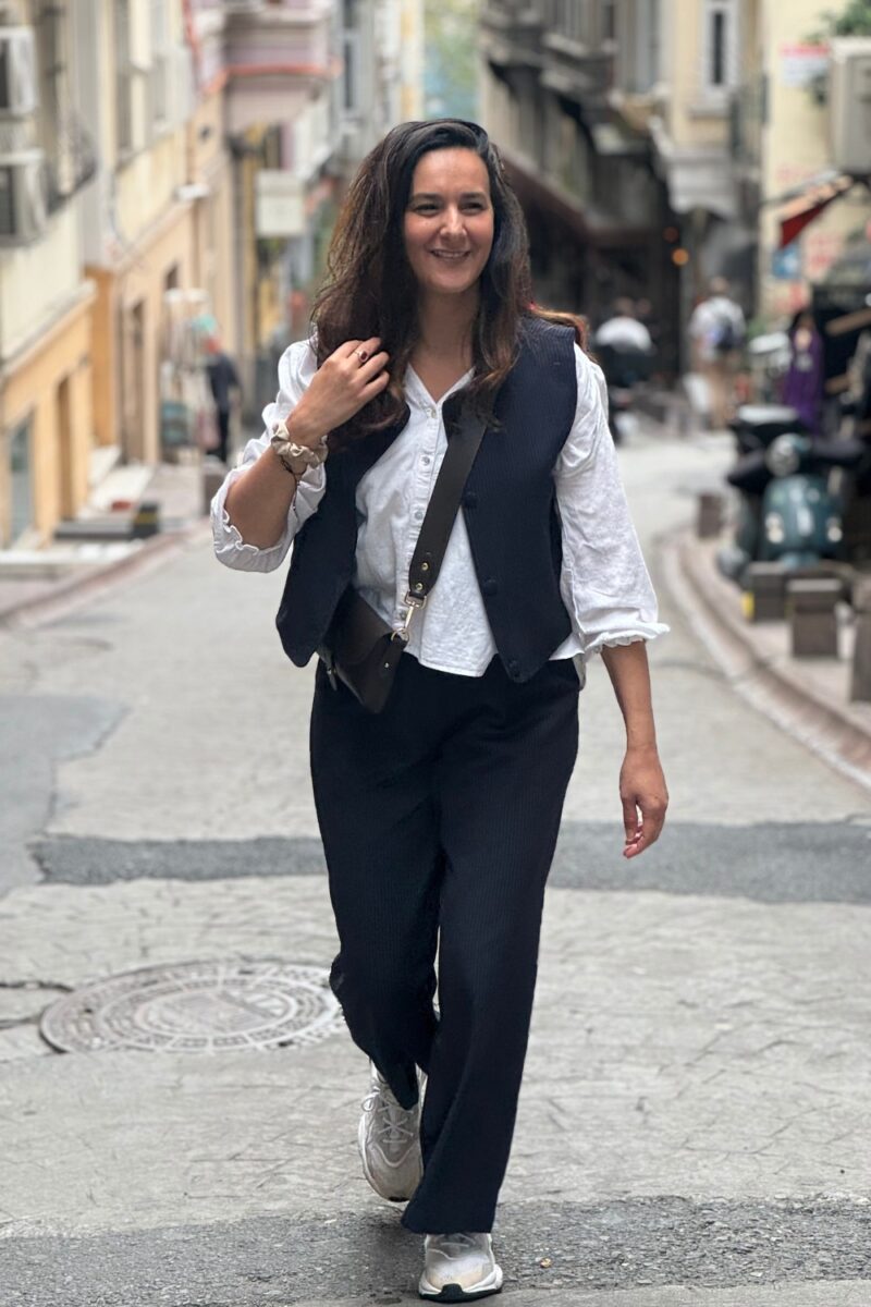 Pantalon fluide rayé bleu nuit