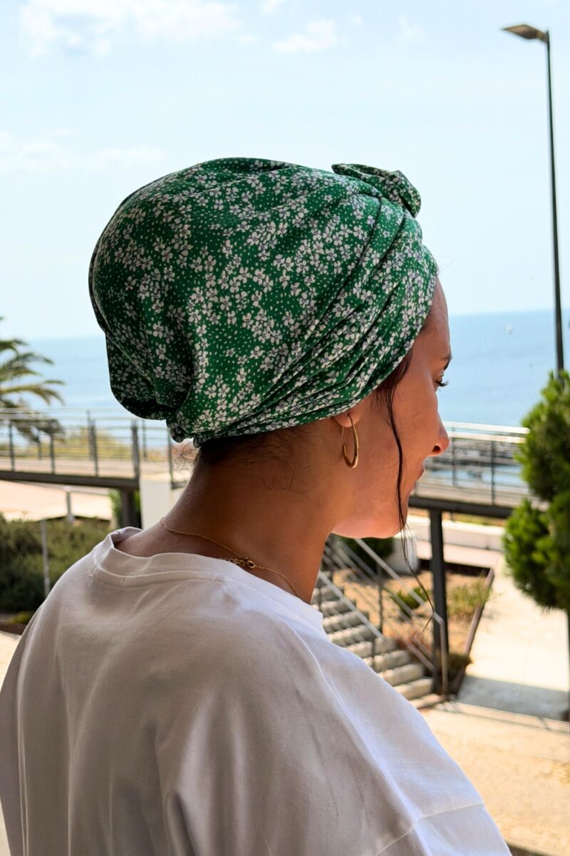 Turban femme vert fleuri