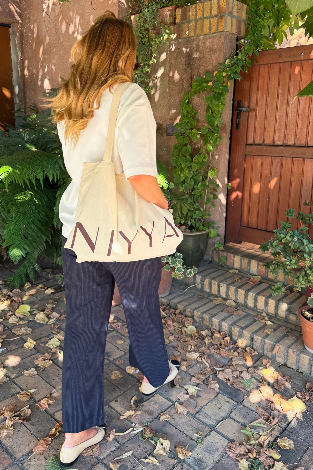 Tote bag Niyya écru et marquage choco